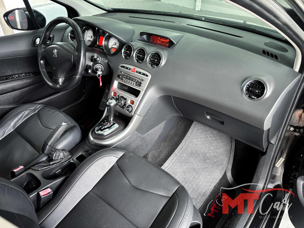 PEUGEOT 408 Sedan - Foto