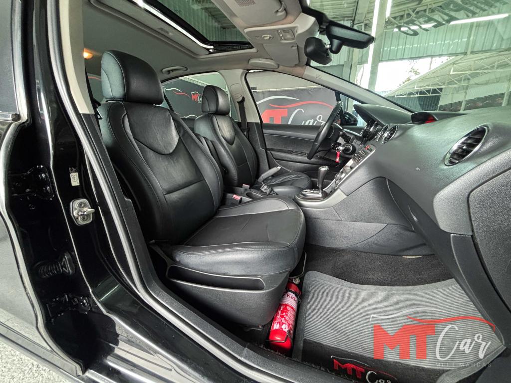 PEUGEOT 408 Sedan - Foto