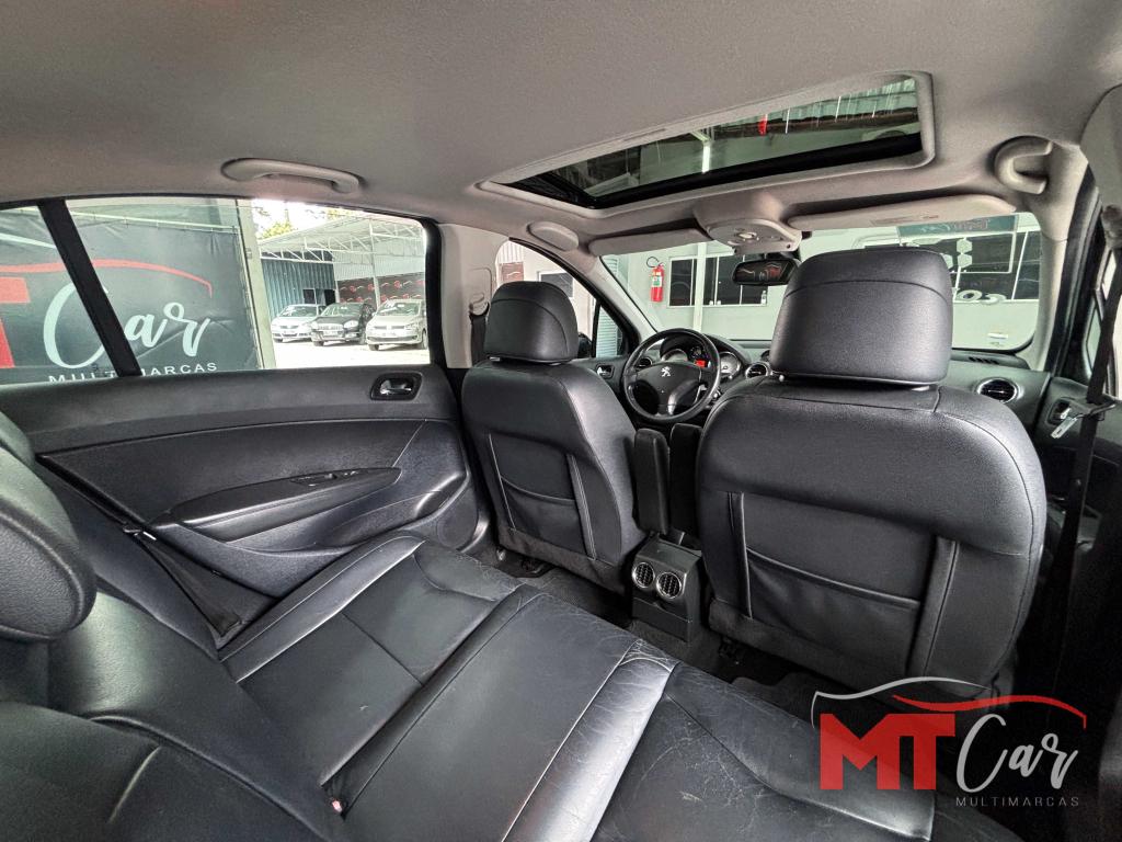 PEUGEOT 408 Sedan - Foto