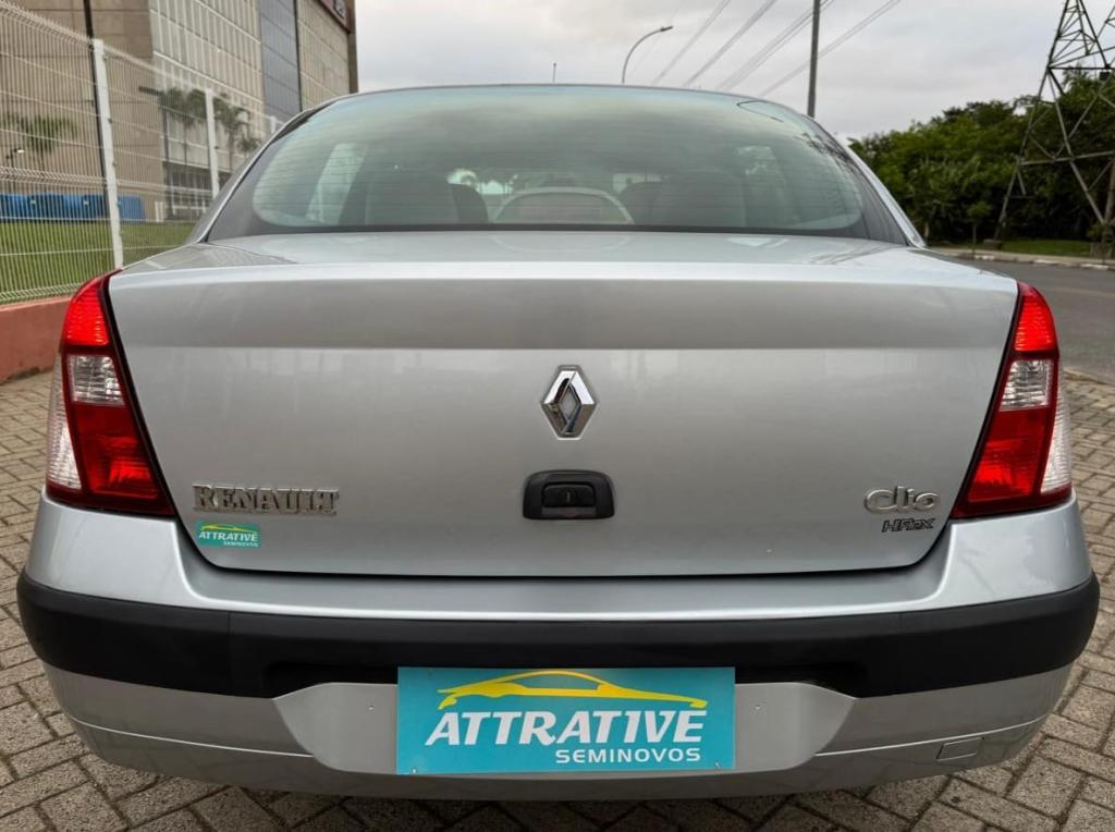 RENAULT Clio Sedan - Foto