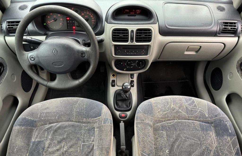 RENAULT Clio Sedan - Foto