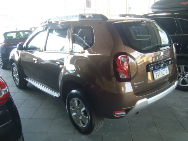 RENAULT Duster - Foto
