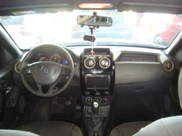 RENAULT Duster - Foto