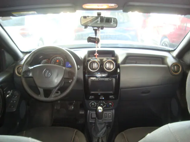 RENAULT Duster - Foto