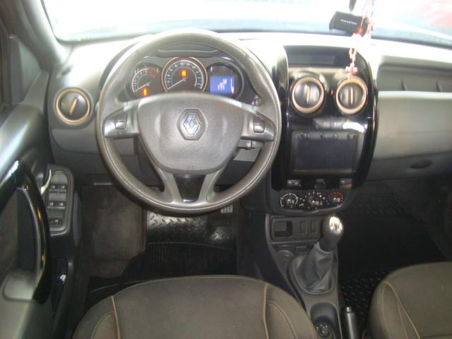 RENAULT Duster - Foto