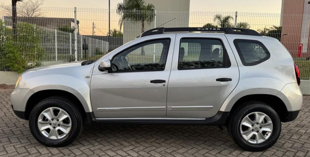 RENAULT Duster - Foto