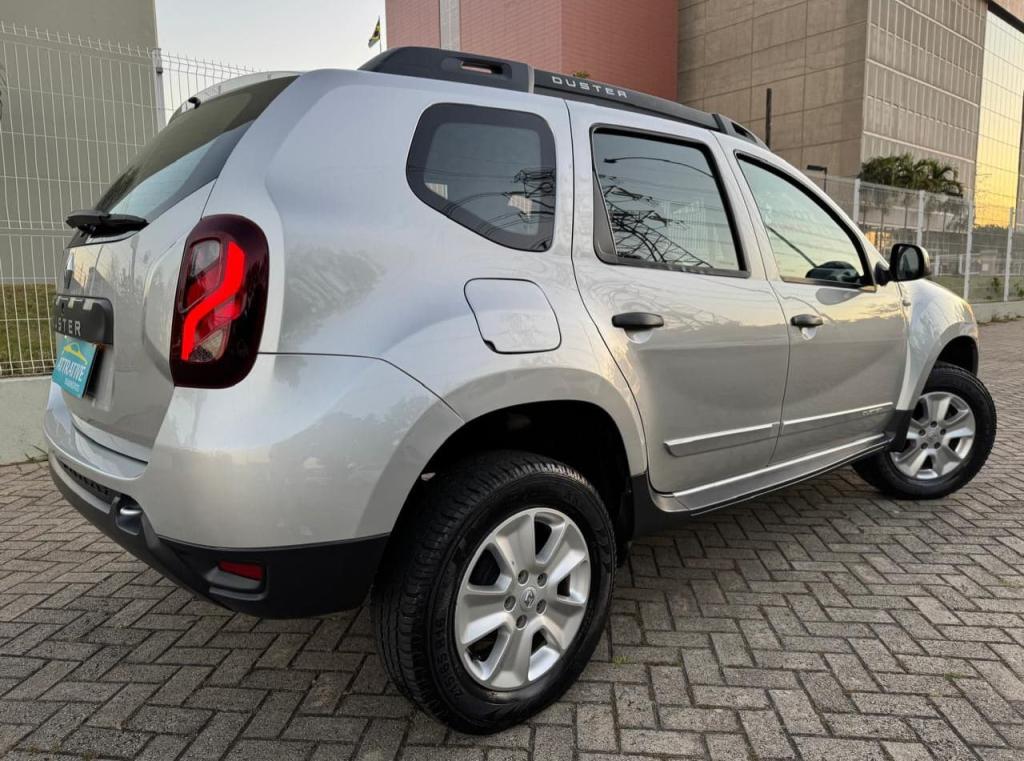 RENAULT Duster - Foto