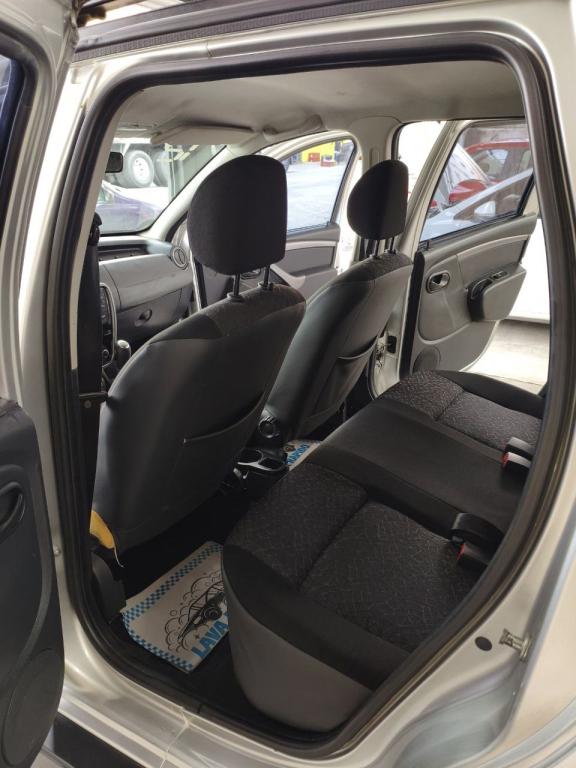 RENAULT Duster - Foto