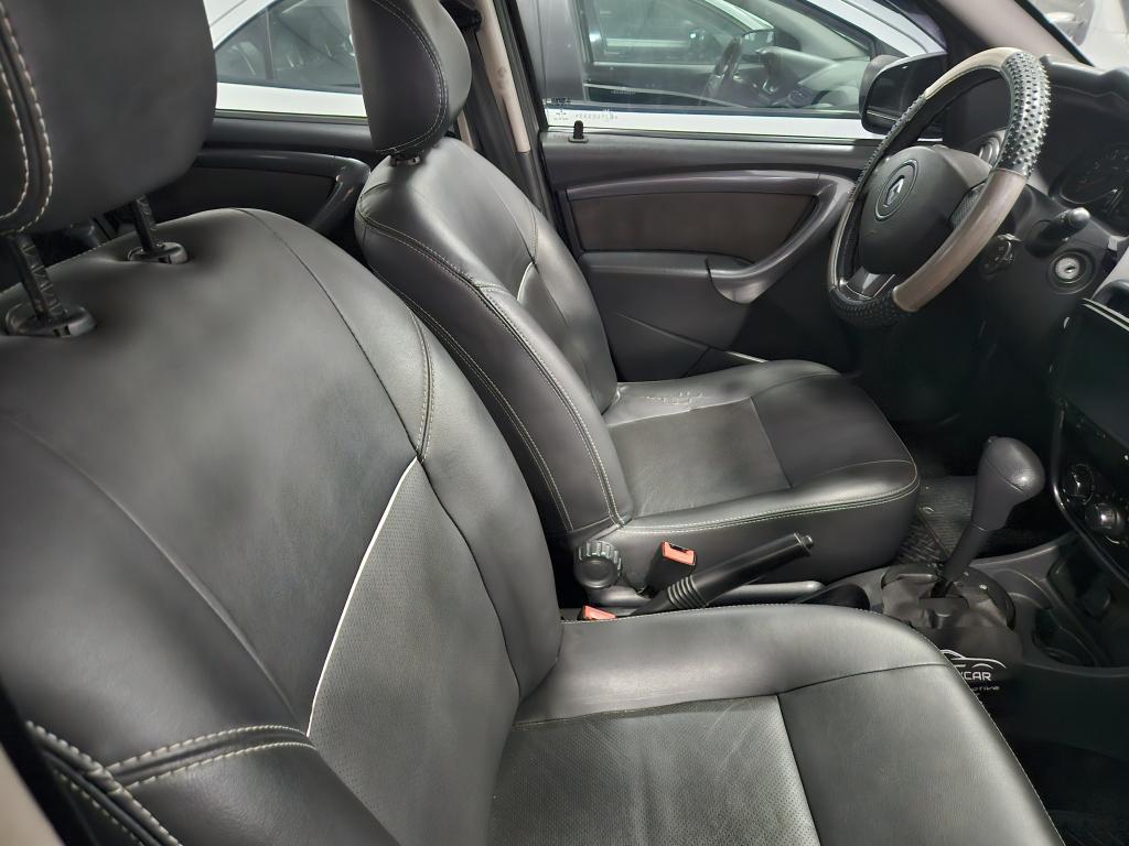 RENAULT Duster - Foto