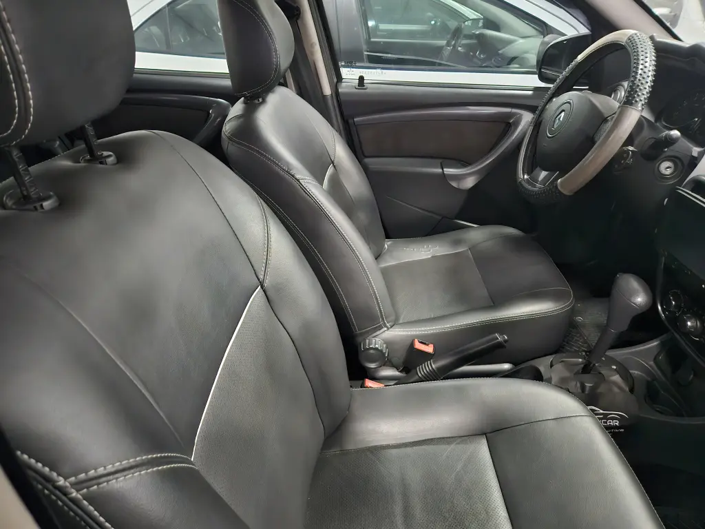 RENAULT Duster - Foto