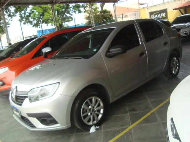 RENAULT Logan