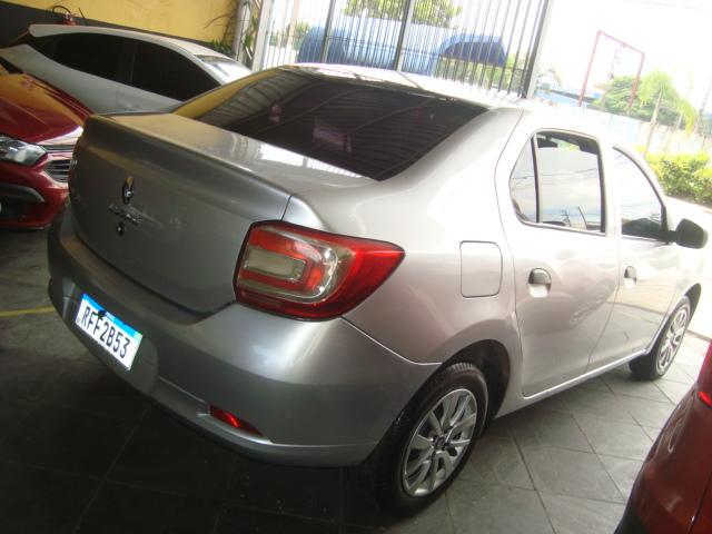 RENAULT Logan - Foto