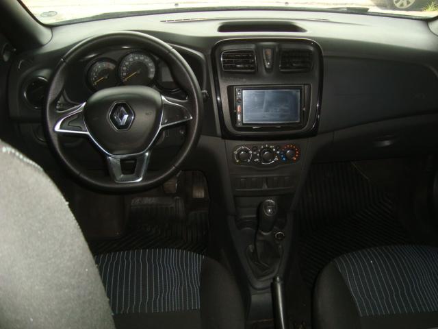 RENAULT Logan - Foto