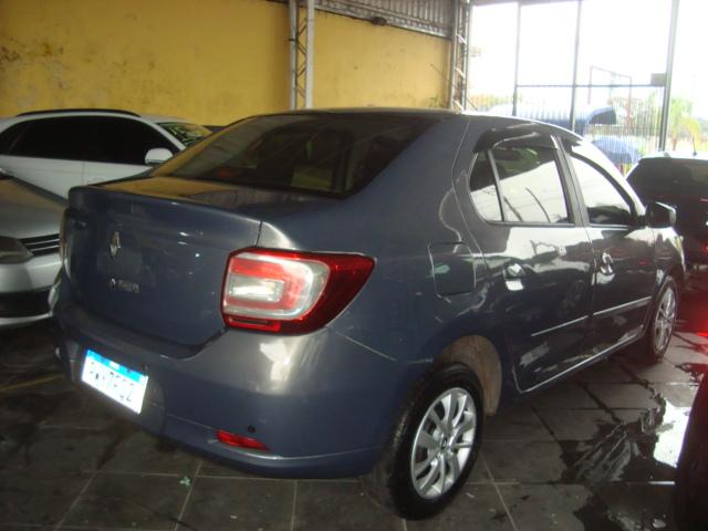 RENAULT Logan - Foto