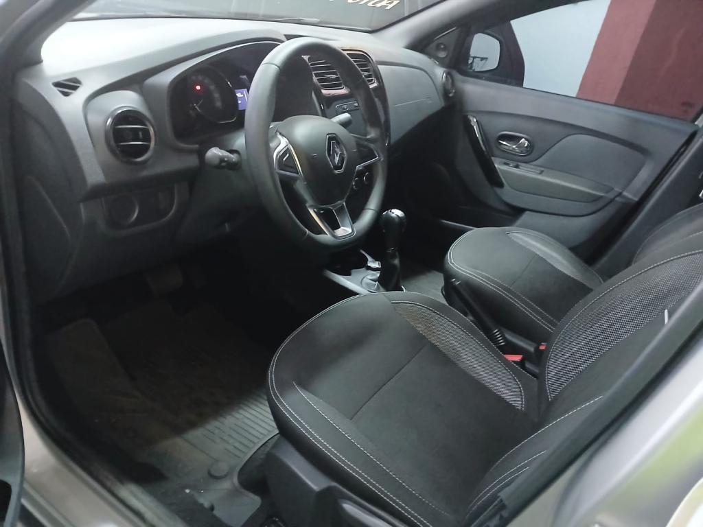 RENAULT Logan - Foto