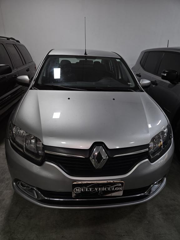 RENAULT Logan - Foto