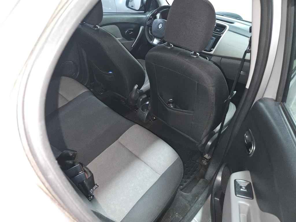 RENAULT Logan - Foto