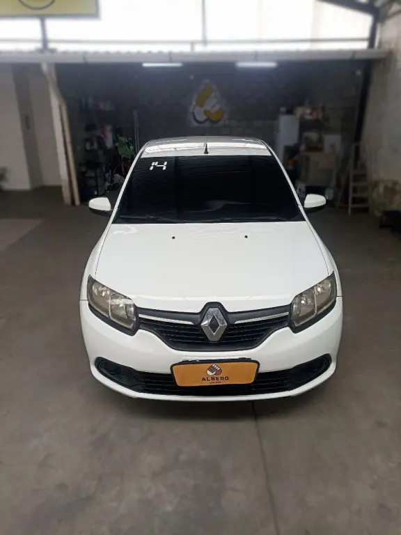 RENAULT Logan