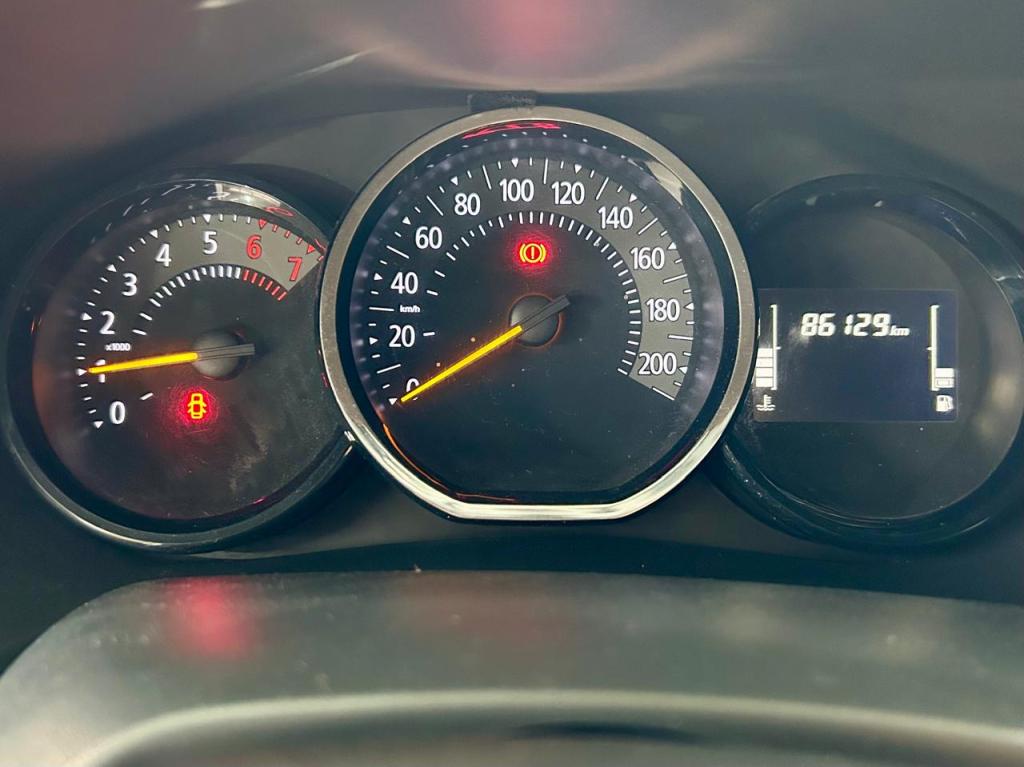 RENAULT Sandero - Foto