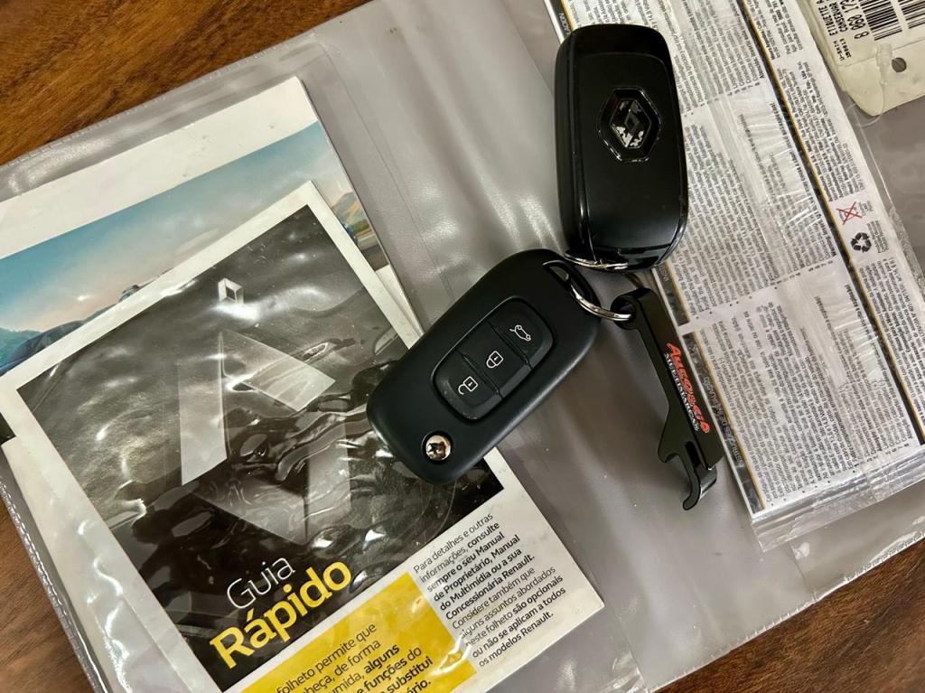 RENAULT Sandero - Foto