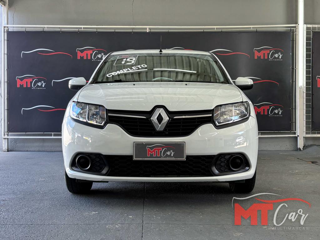 RENAULT Sandero - Foto