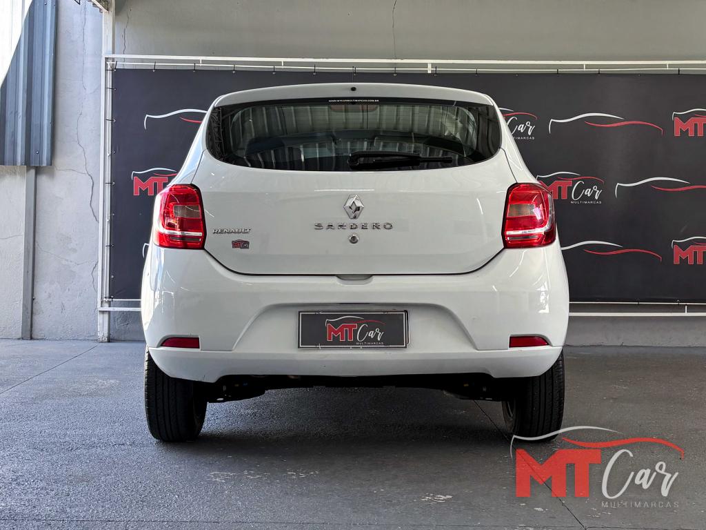 RENAULT Sandero - Foto