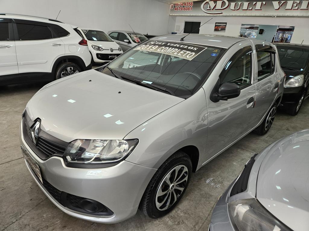 RENAULT Sandero - Foto