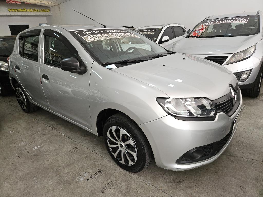 RENAULT Sandero - Foto