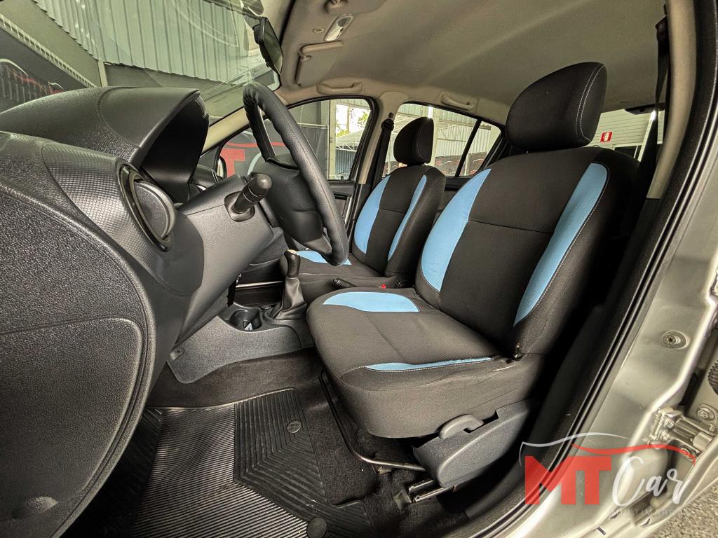 RENAULT Sandero - Foto