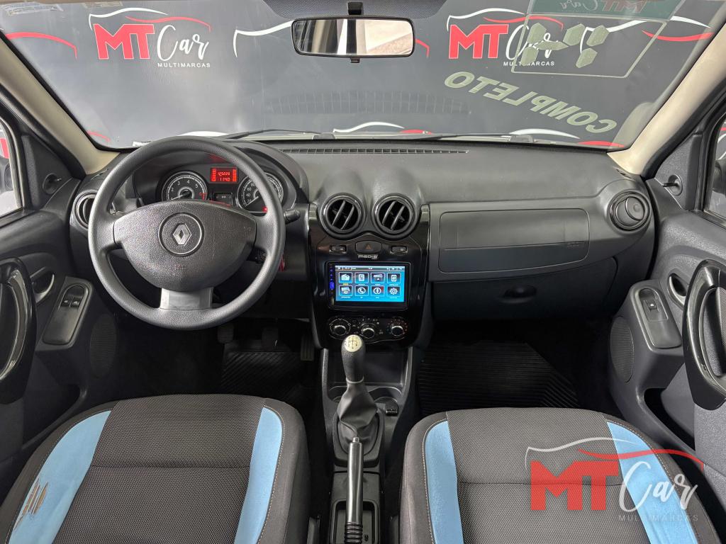 RENAULT Sandero - Foto