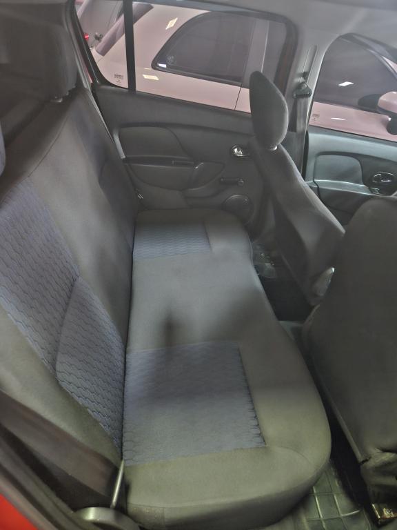 RENAULT Sandero - Foto