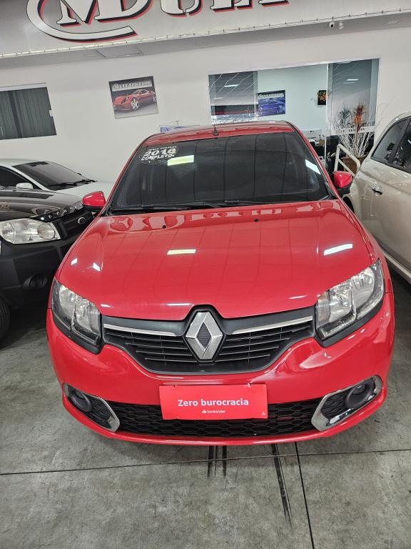 RENAULT Sandero - Foto