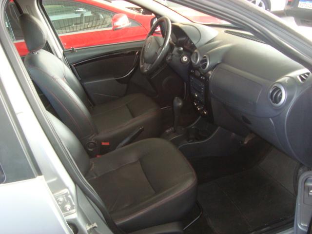 RENAULT Sandero - Foto