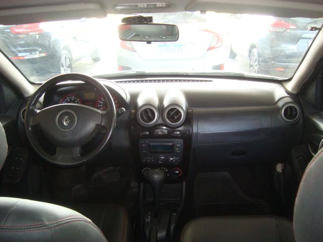 RENAULT Sandero - Foto
