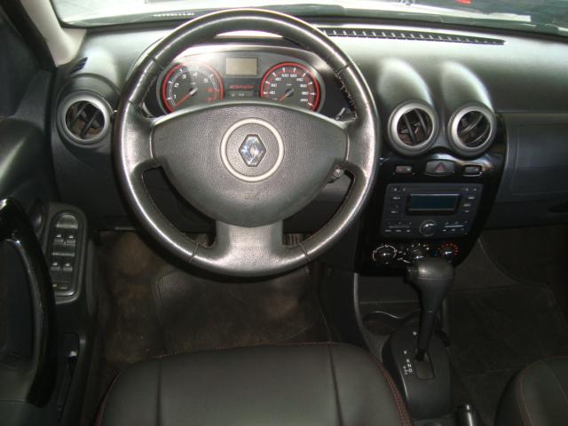 RENAULT Sandero - Foto