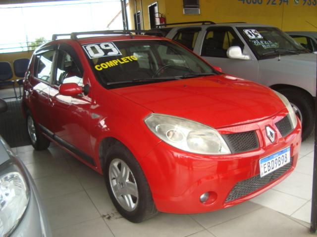 RENAULT Sandero - Foto