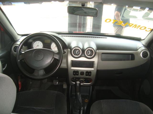 RENAULT Sandero - Foto