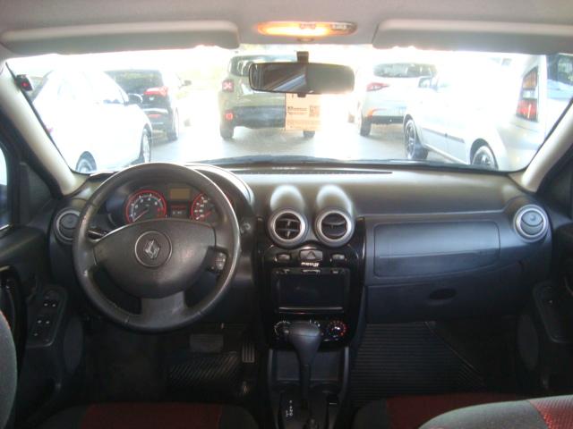 RENAULT Sandero - Foto