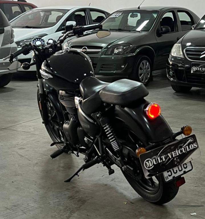 ROYAL ENFIELD Meteor 350 - Foto