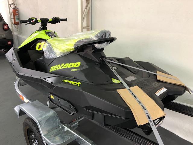 SEA DOO Spark Trixx 900 - Foto