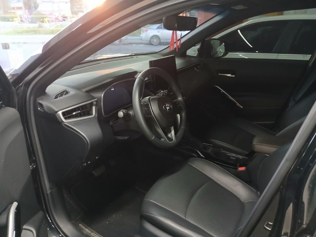 TOYOTA Corolla Cross - Foto