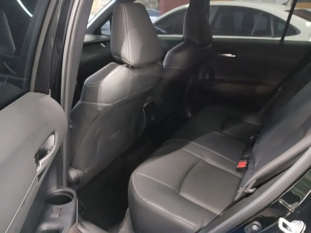 TOYOTA Corolla Cross - Foto