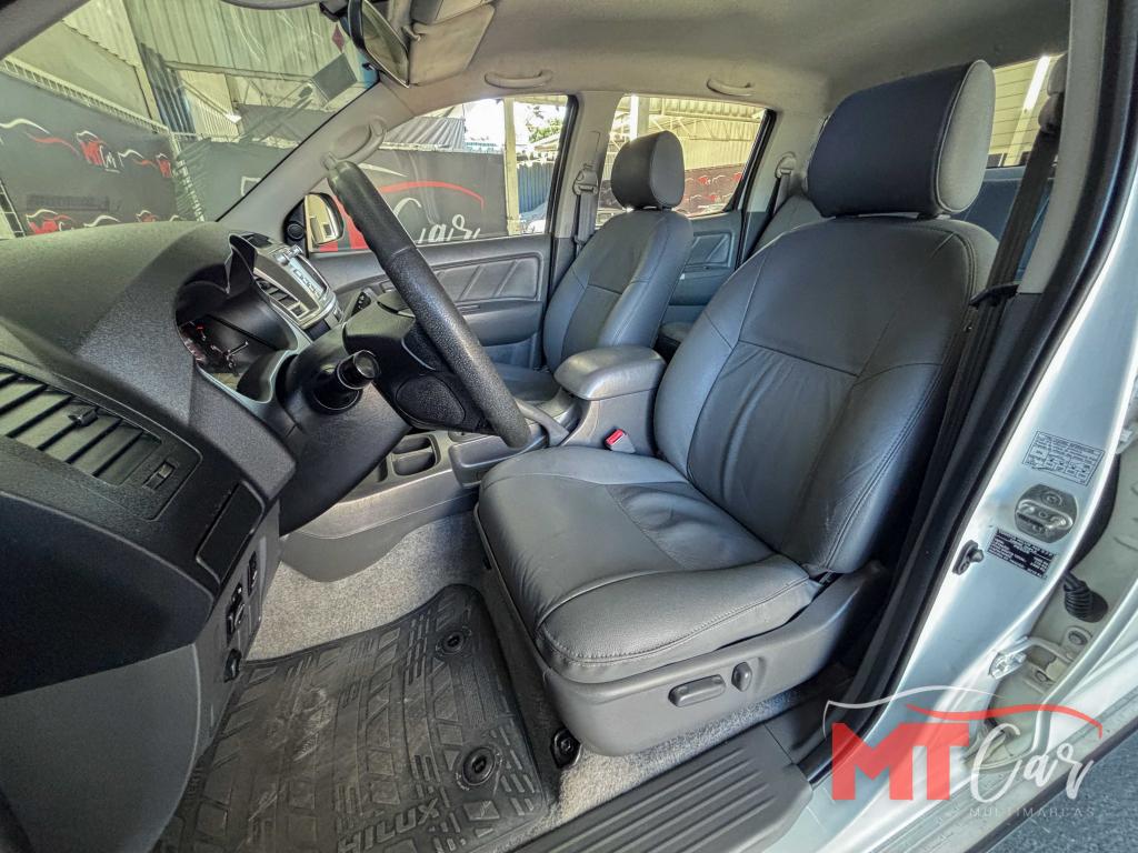 TOYOTA Hilux Caminhonete - Foto