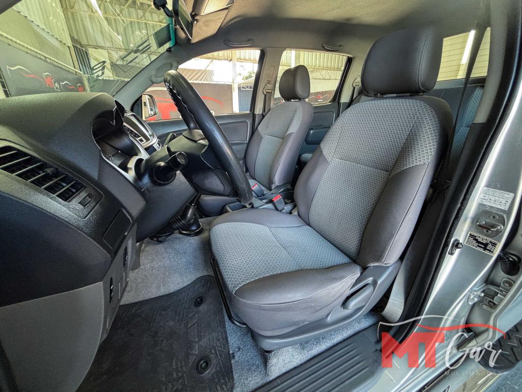 TOYOTA Hilux Caminhonete - Foto