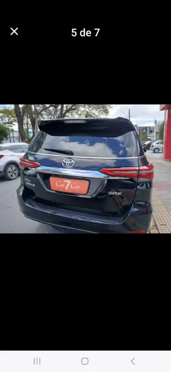 TOYOTA Hilux SW4 - Foto