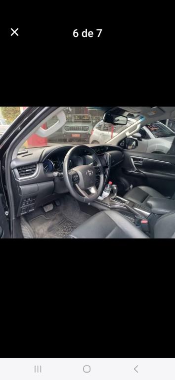 TOYOTA Hilux SW4 - Foto