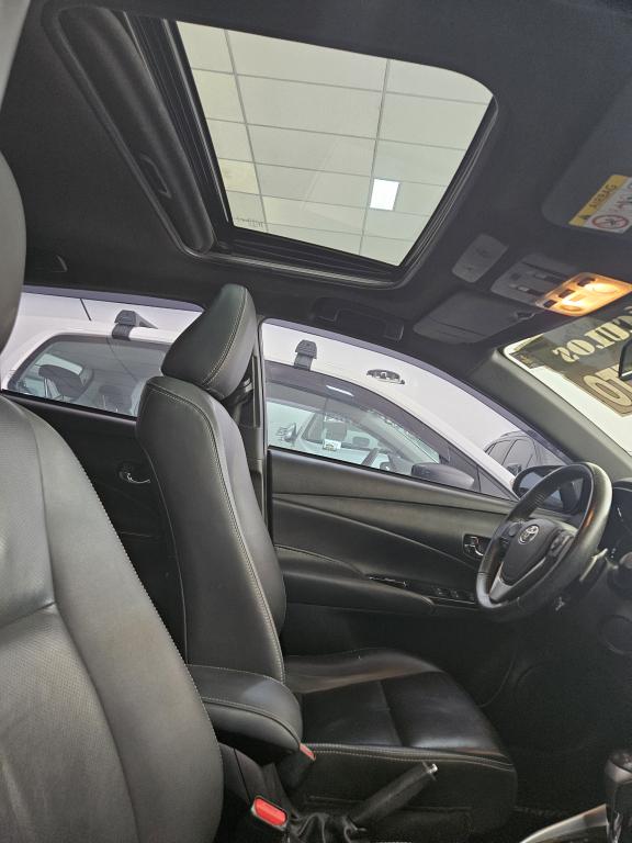 TOYOTA Yaris Hatch - Foto