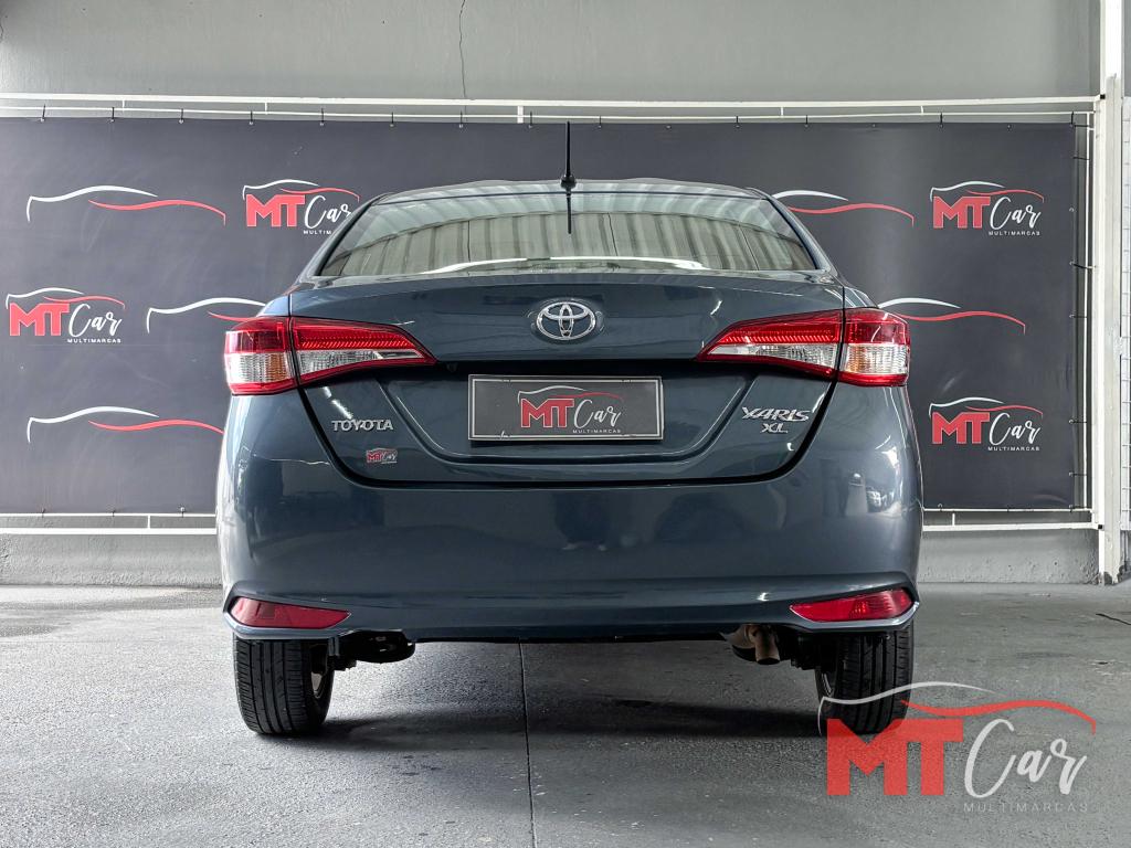 TOYOTA Yaris Sedan - Foto