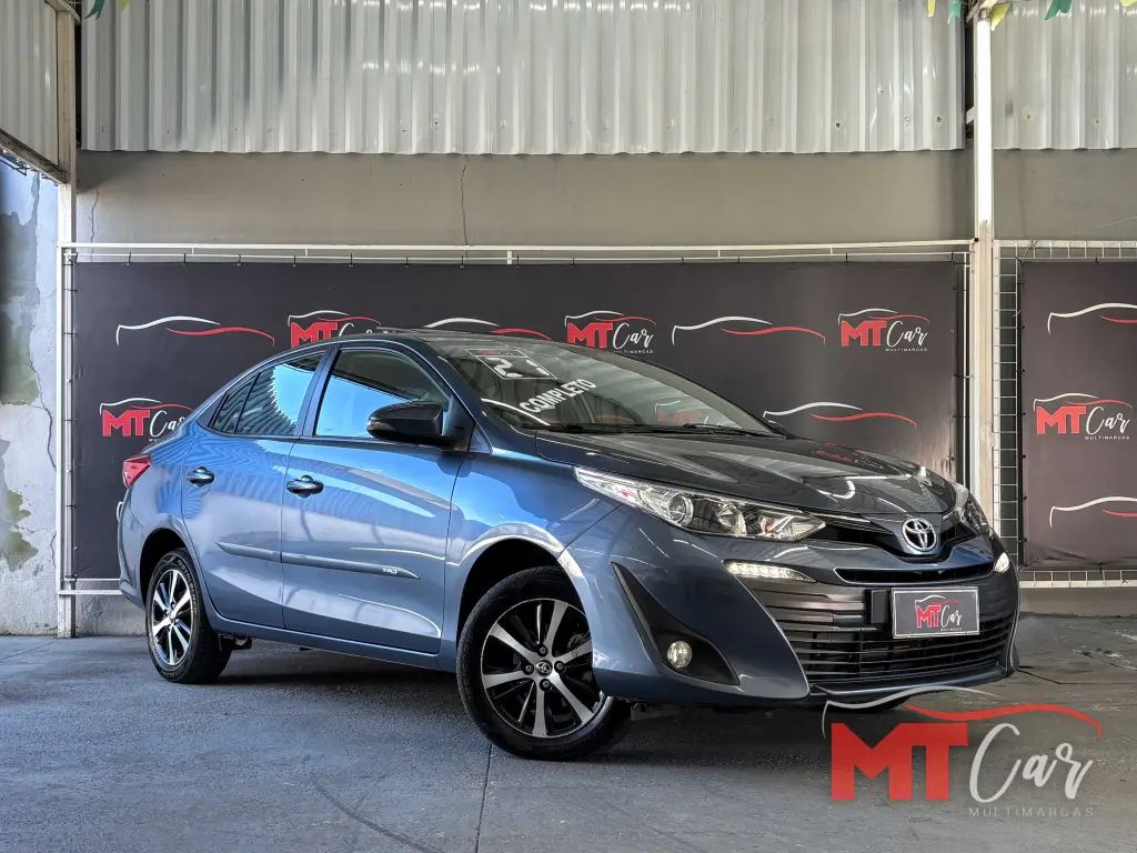 TOYOTA Yaris Sedan - Foto