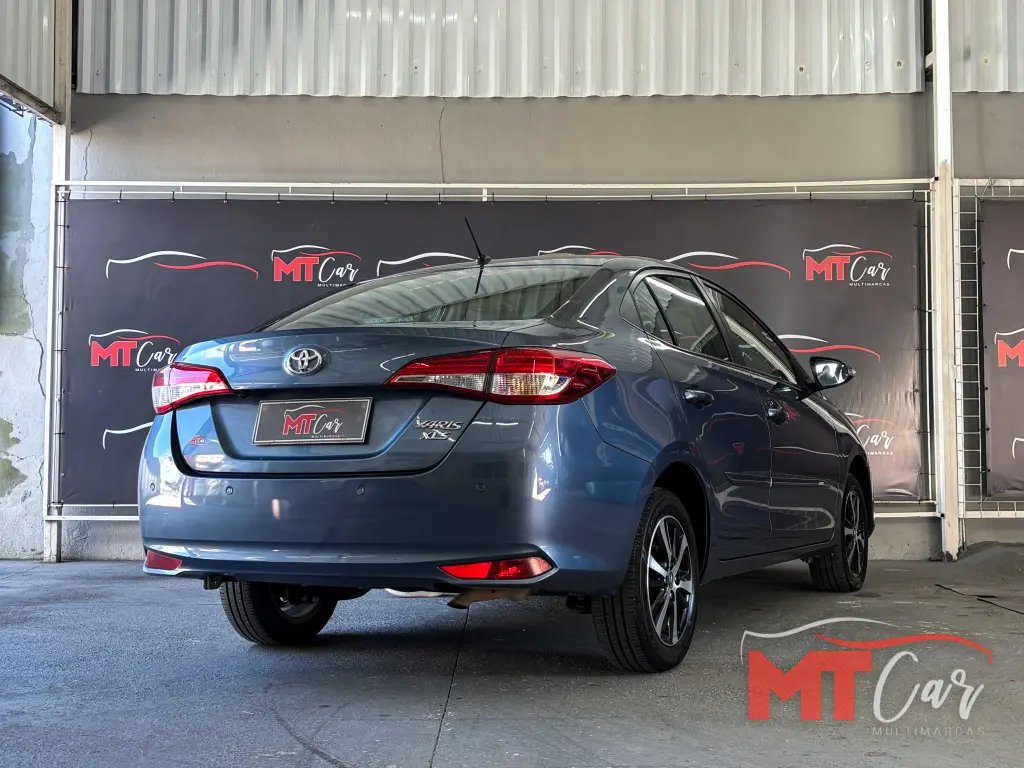 TOYOTA Yaris Sedan - Foto
